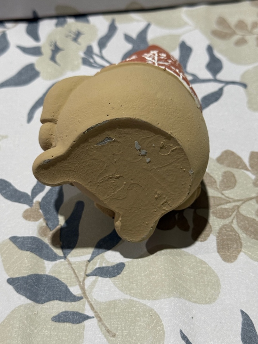 Terracotta Hat Garden Gnome Figurine with Butterfly - Picture 4 of 4